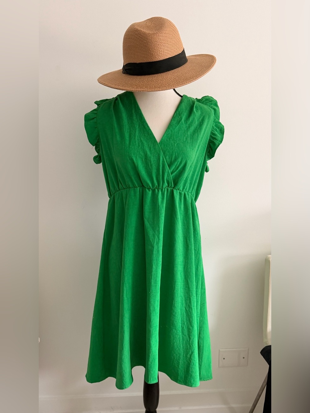 Green V-Neck Ruffle Sleeve Summer Dress